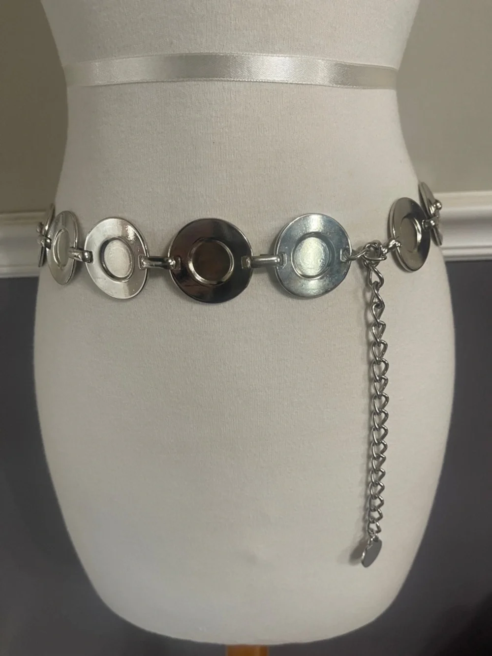 Silver Round Link Wait Chain Belt